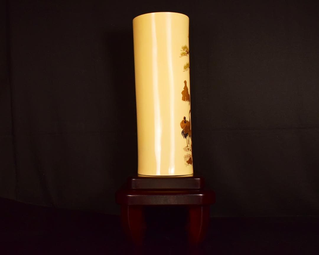 鶴吉作 象牙風花入 銅筒 鶴蒔絵 鶴松 金蒔絵 花器 唐木台付 細密工芸