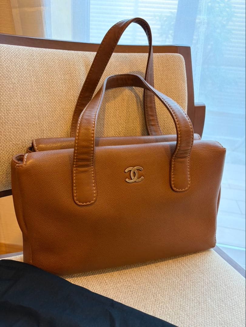 CHANEL キャビアスキン バッグ　ショルダーバッグ　シャネル