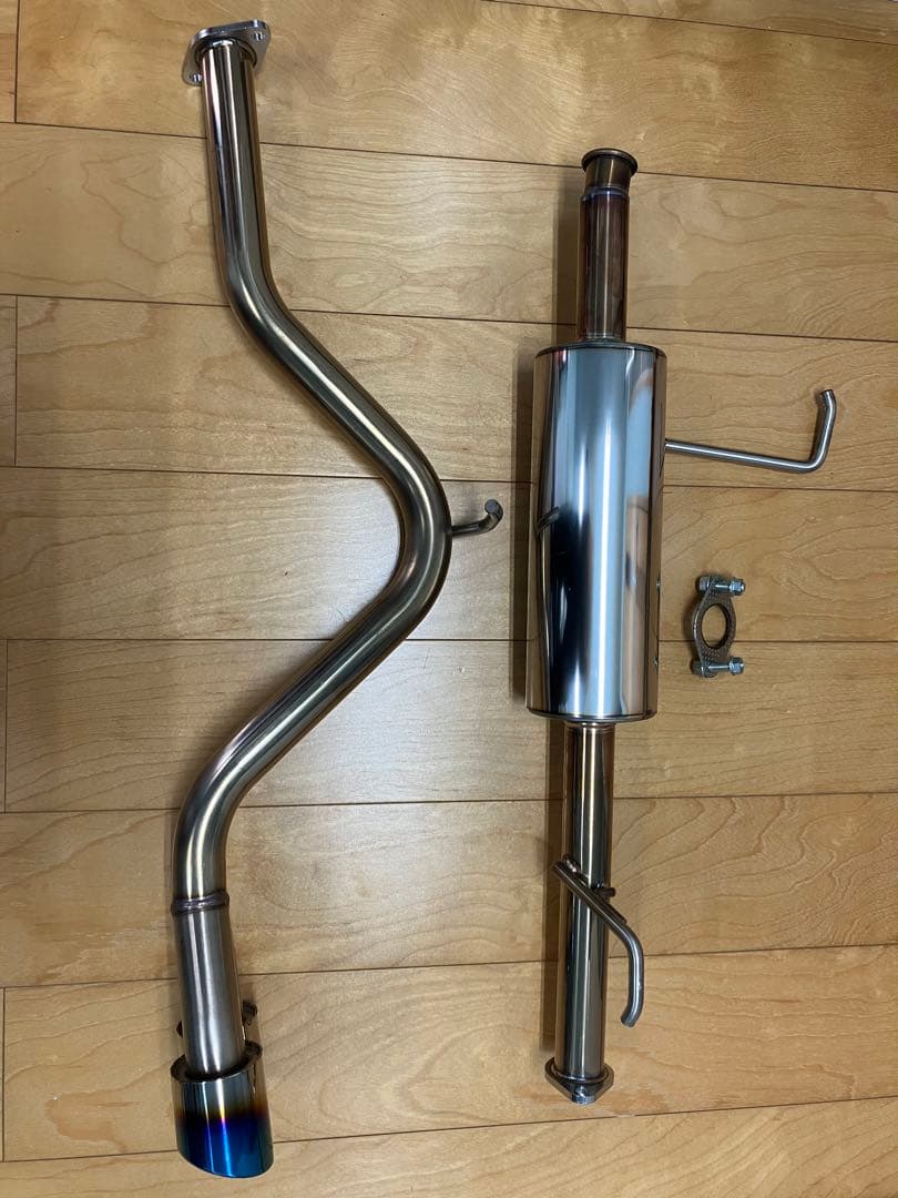 ステンレス製デュアルテールマフラー