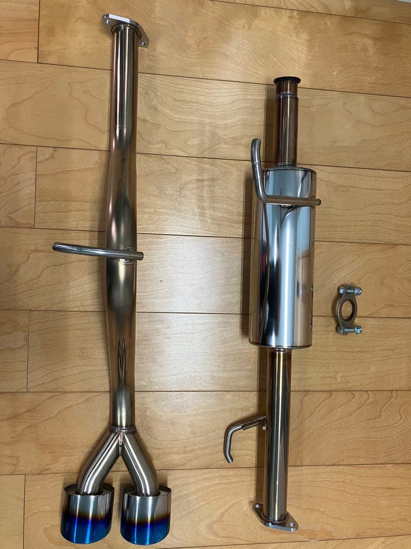 ステンレス製デュアルテールマフラー