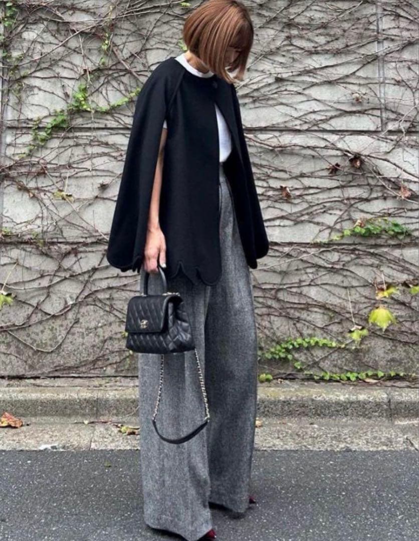 シーニュ cygne スカラップケープ　Sophie ブラック