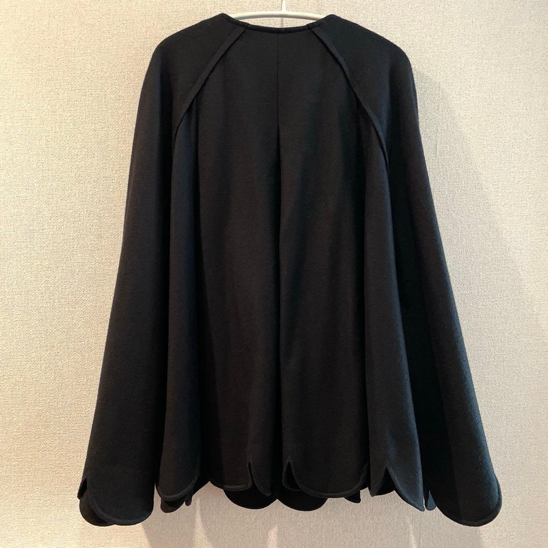 シーニュ cygne スカラップケープ　Sophie ブラック