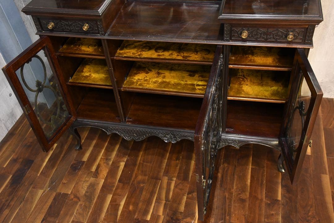 DIK142 英国アンティーク ヴィクトリアンキャビネット マホガニー材 猫脚