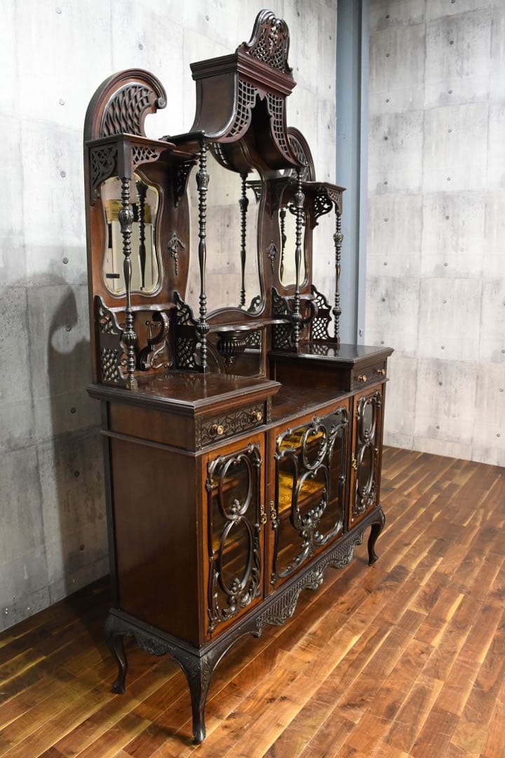 DIK142 英国アンティーク ヴィクトリアンキャビネット マホガニー材 猫脚