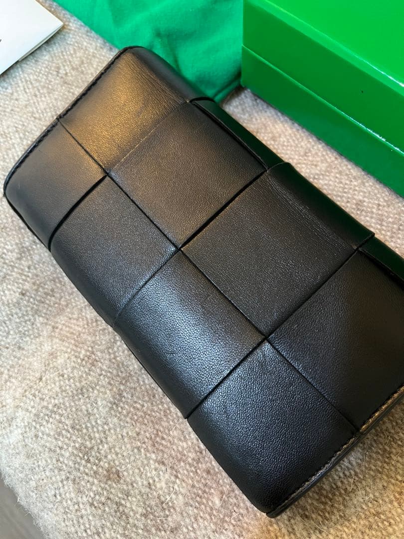 BOTTEGA VENETA 長財布 カセット ラージ フラップウォレット