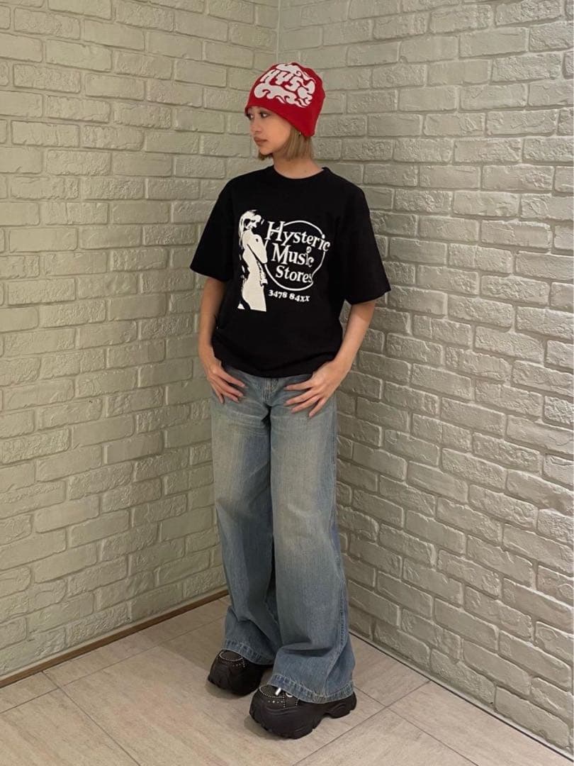 大人気！ヒステリックグラマー 半袖Tシャツ【MUSIC STORES】黒L