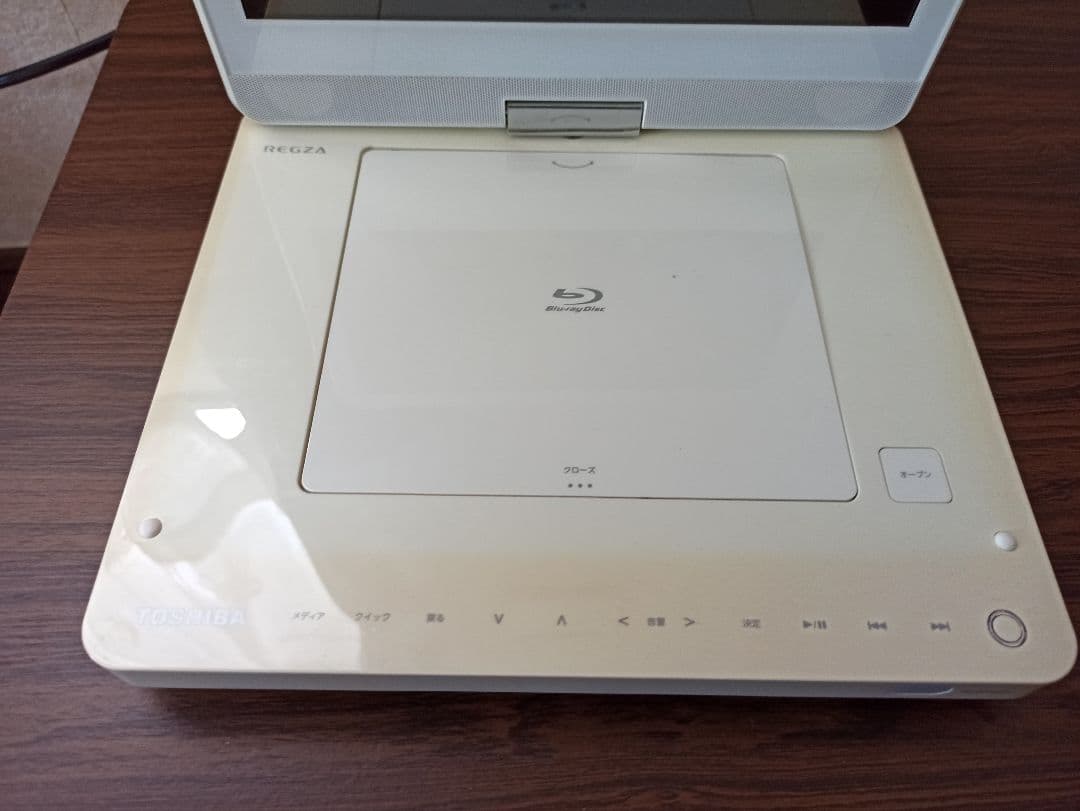 TOSHIBA【ポータブルブルーレイディスクプレーヤー】SD-BP900S