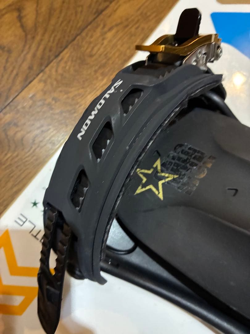 サロモン SALOMON スノーボード153 セット　ロキシーエイプ ブーツ37