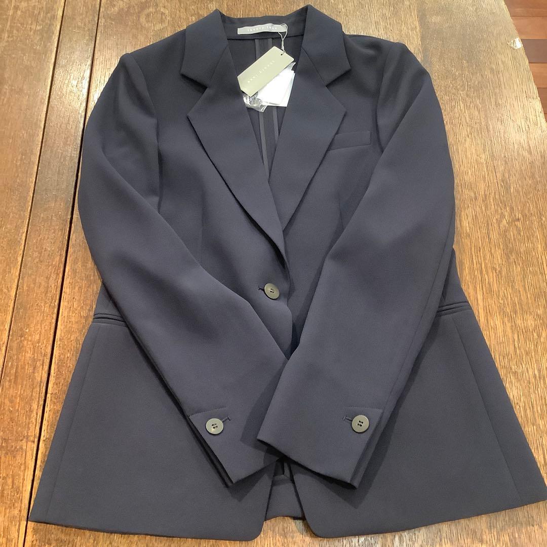 ⭐️新品⭐️ セオリーリュクスLuve Varda Jacket ネイビー　38