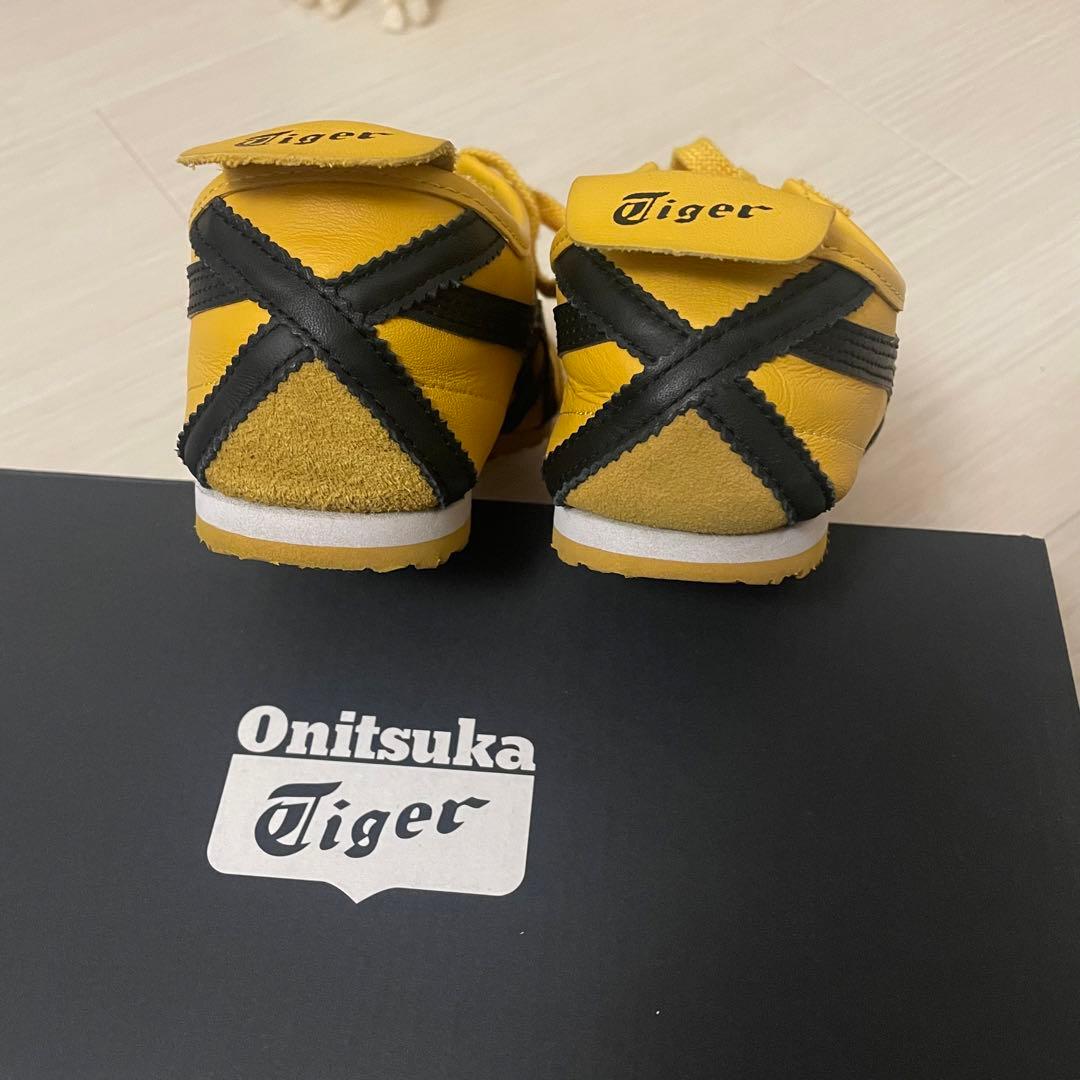 Onitsuka Tiger イエローブラック スニーカー