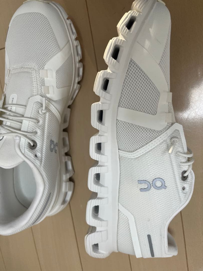 ＜On＞Cloud 6 スニーカー レディース 25cm ホワイト