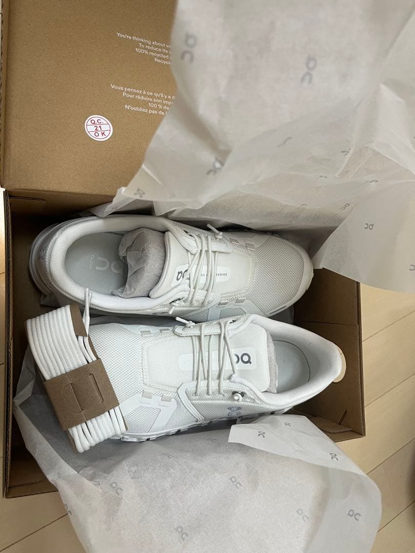 ＜On＞Cloud 6 スニーカー レディース 25cm ホワイト