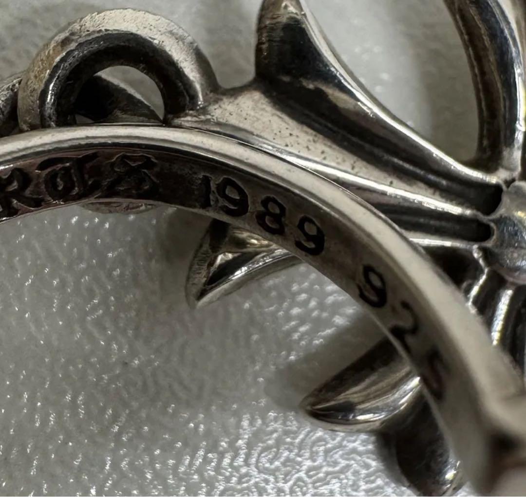 クロムハーツタイニーCHクロスフープピアス（片耳）