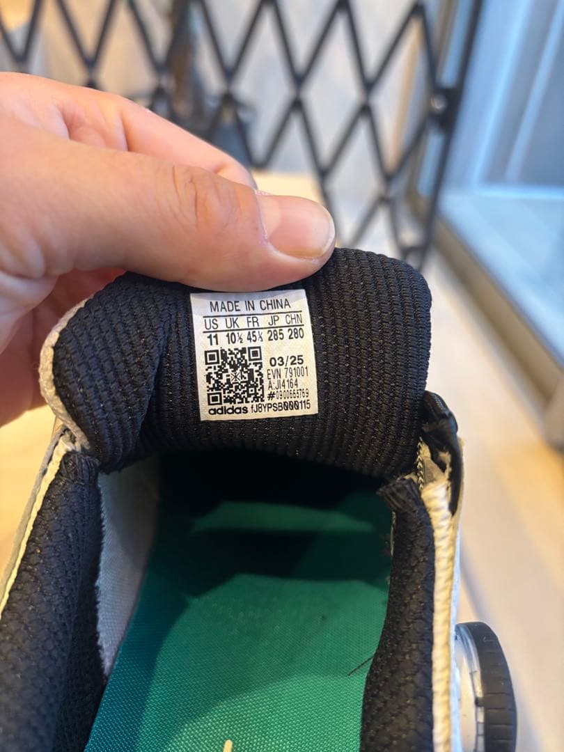 ホワイトゴルフシューズ ジッパー付き