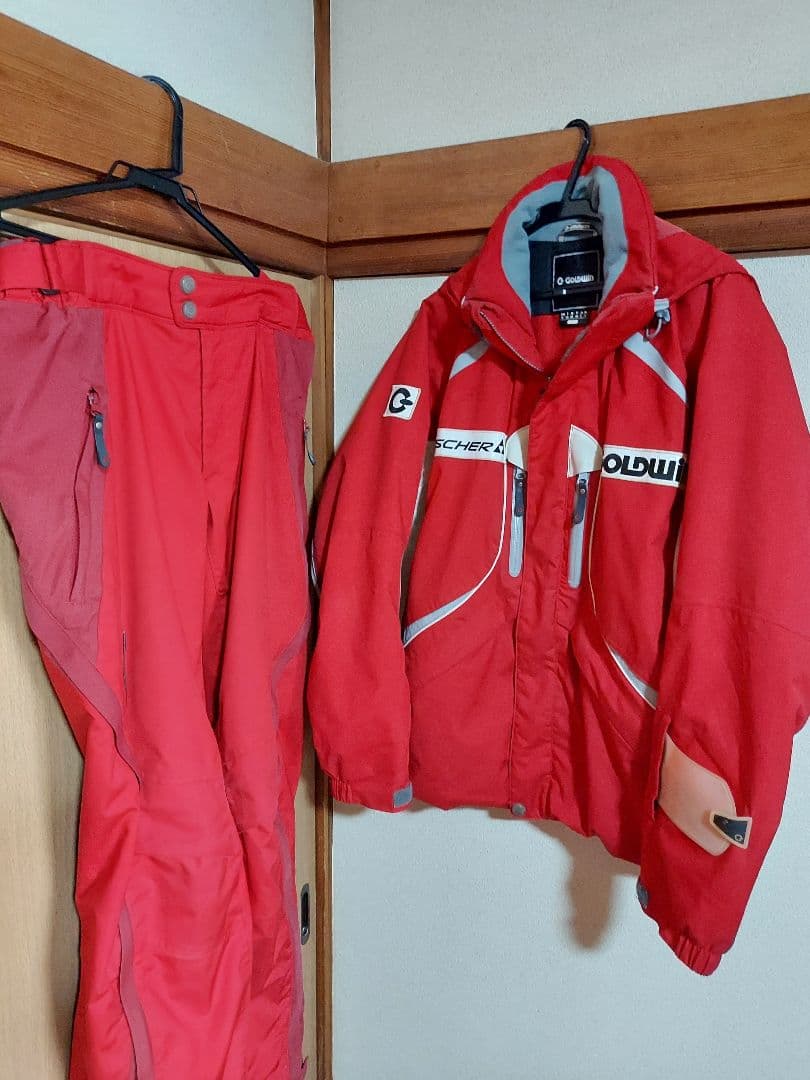 GOLDWIN　スキーウエア　(オマケ付き)
