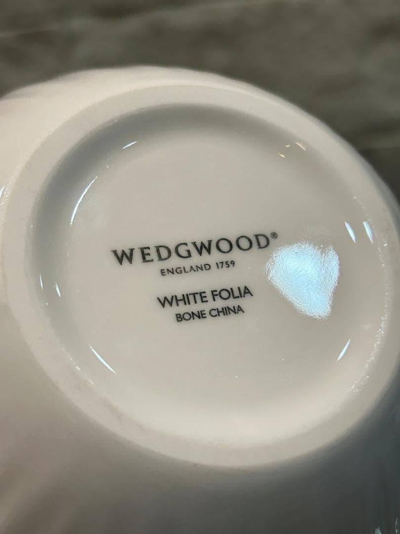  ウエッジウッド ホワイトフォリア ベース 花瓶 30cm