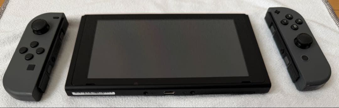 Nintendo Switch本体(付属品は未使用)