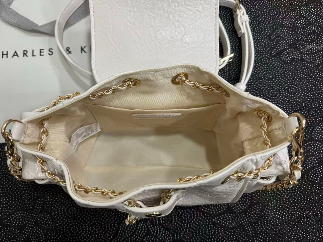 美品 CHARLES&KEITH Duo ツーウェイ ホワイト バックパック