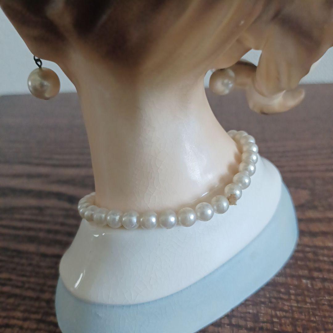 ビンテージ レディヘッドベース 陶器製の置物花瓶　ブルーの帽子としなやかな右手