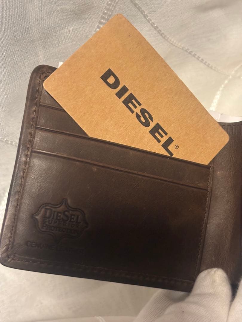 【未使用】DIESEL ディーゼル 本革二つ折り財布