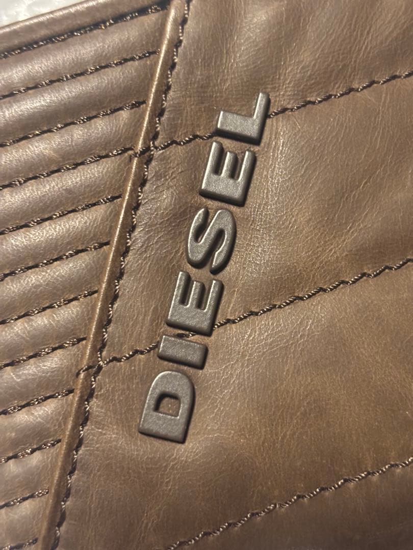 【未使用】DIESEL ディーゼル 本革二つ折り財布