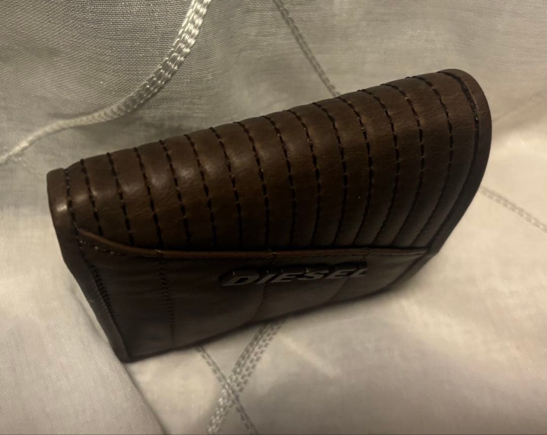 【未使用】DIESEL ディーゼル 本革二つ折り財布