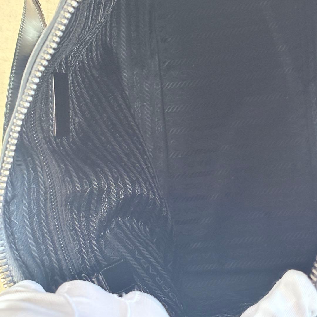 PRADAエナメルレザートートバッグ ブラック本革ビジネス美品