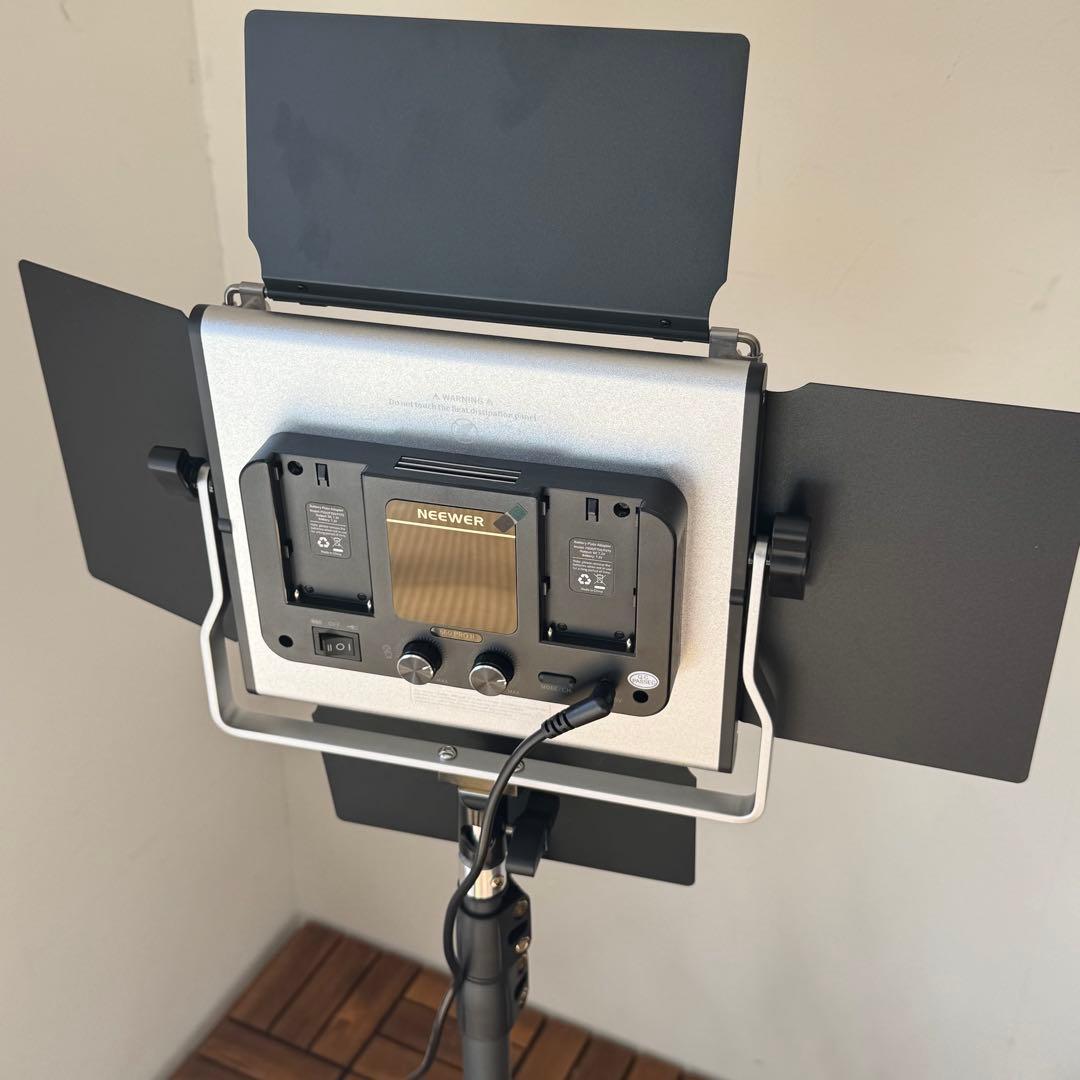 NEEWER 660 PRO II RGB LEDライト スタンド付2台セット