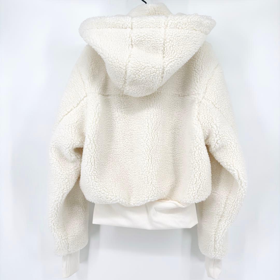 新品 Alo Yoga Foxy Sherpa ジャケット シェルパ アロ ヨガ