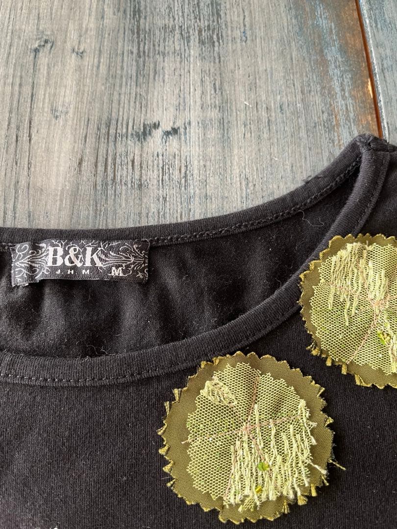 ソニアジョーンズ完売デザインTシャツ立体感のある衣装＆アップリケ付き　サイズM