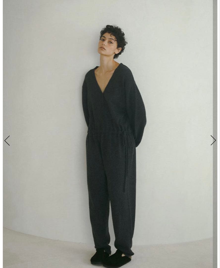 11月まで⚠︎ETRE TOKYO Vネックニットオールインワン ダークグレー