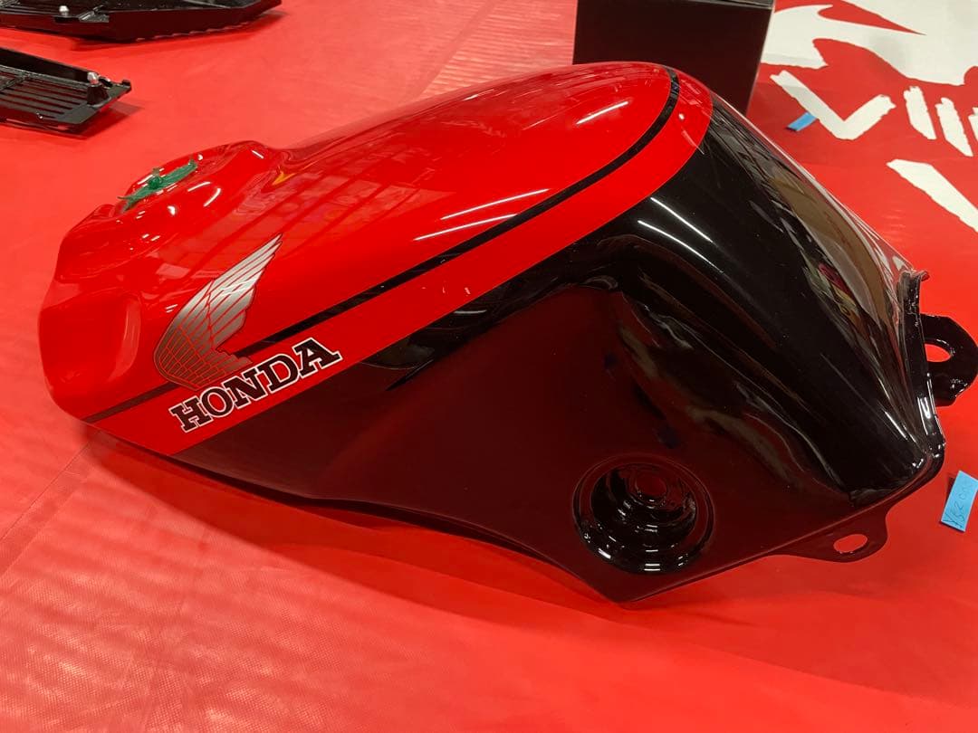 HONDA CBR400Fバイクタンク 赤黒