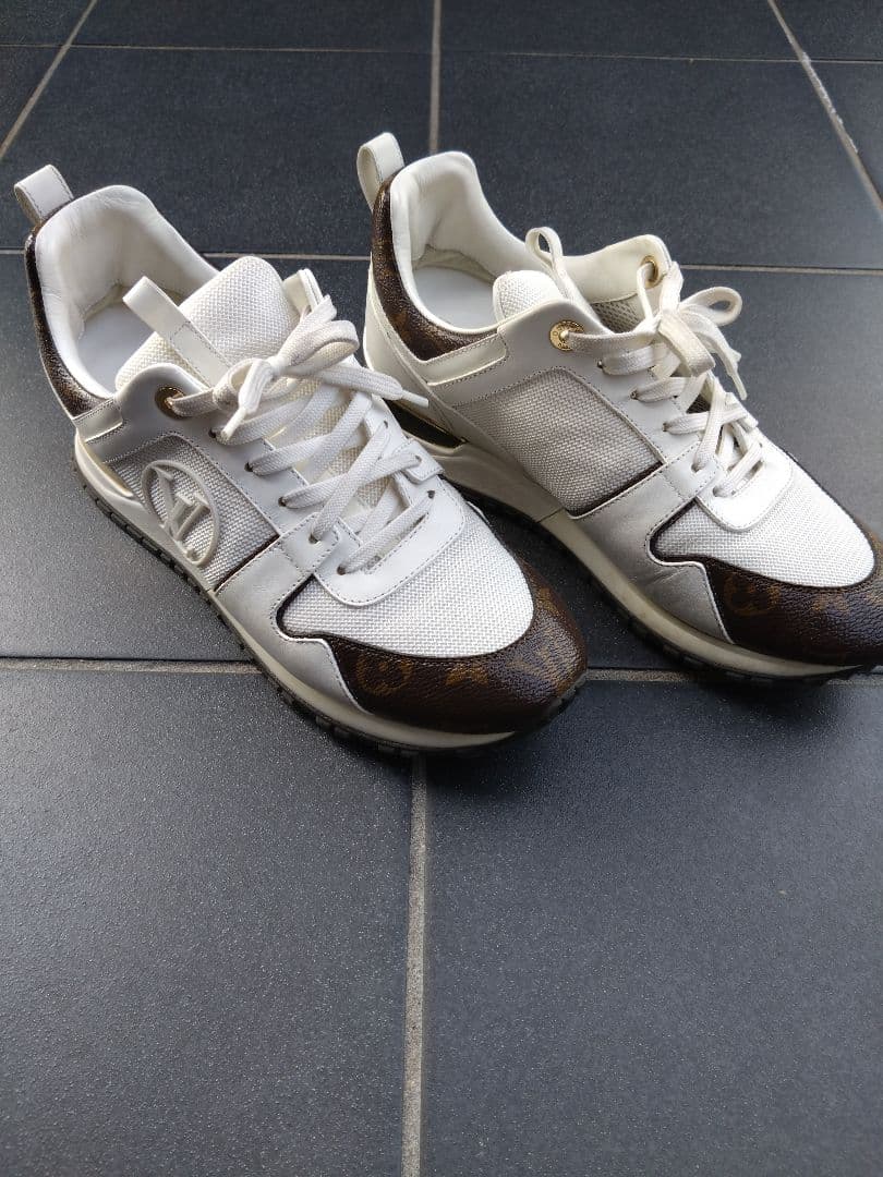 ルイ・ヴィトン ランアウェイ スニーカー