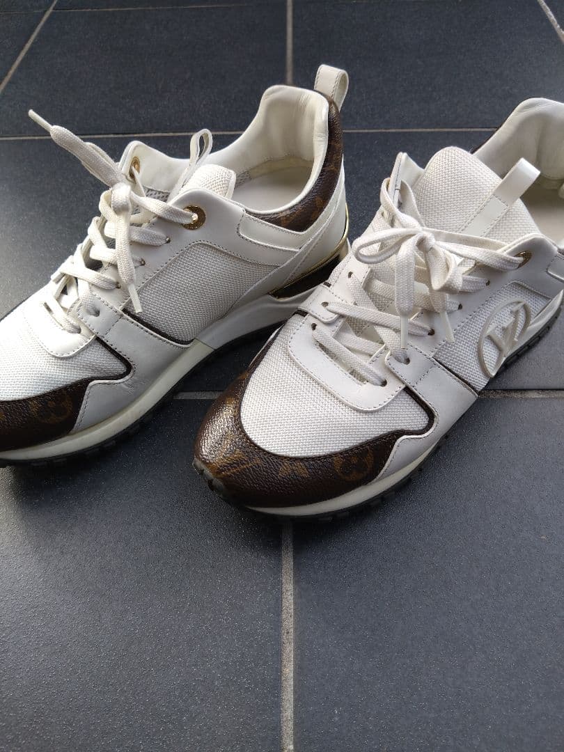 ルイ・ヴィトン ランアウェイ スニーカー