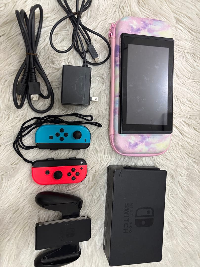 Nintendo Switch 本体 + ジョイコン