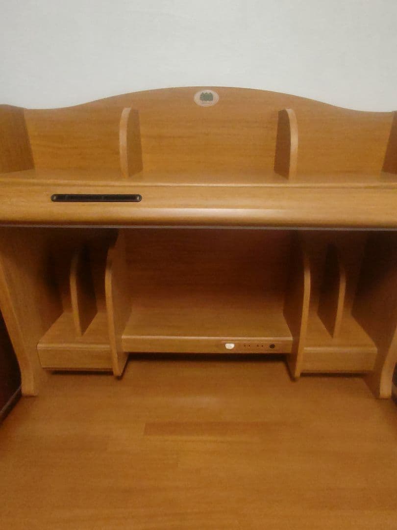 オカムラ　木製学習机（本棚付き）