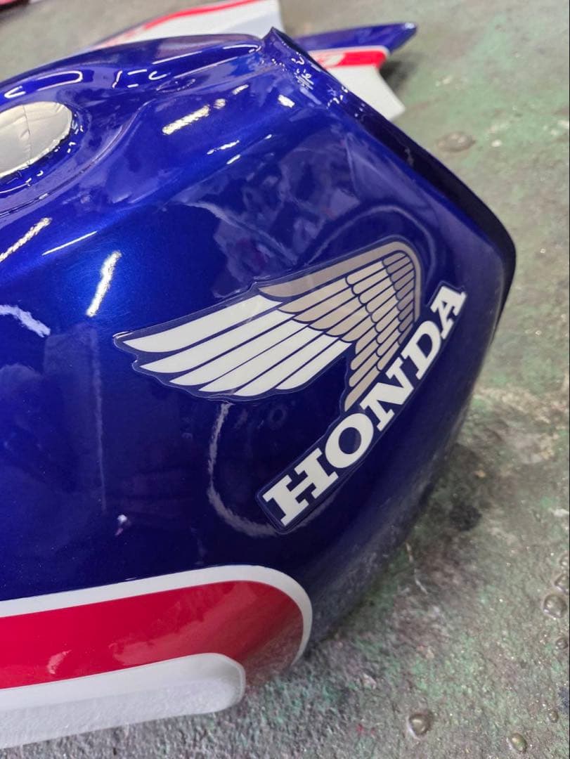 k*n様 CBX400F青白1型外装ストック品コミネイノウエレア物希少