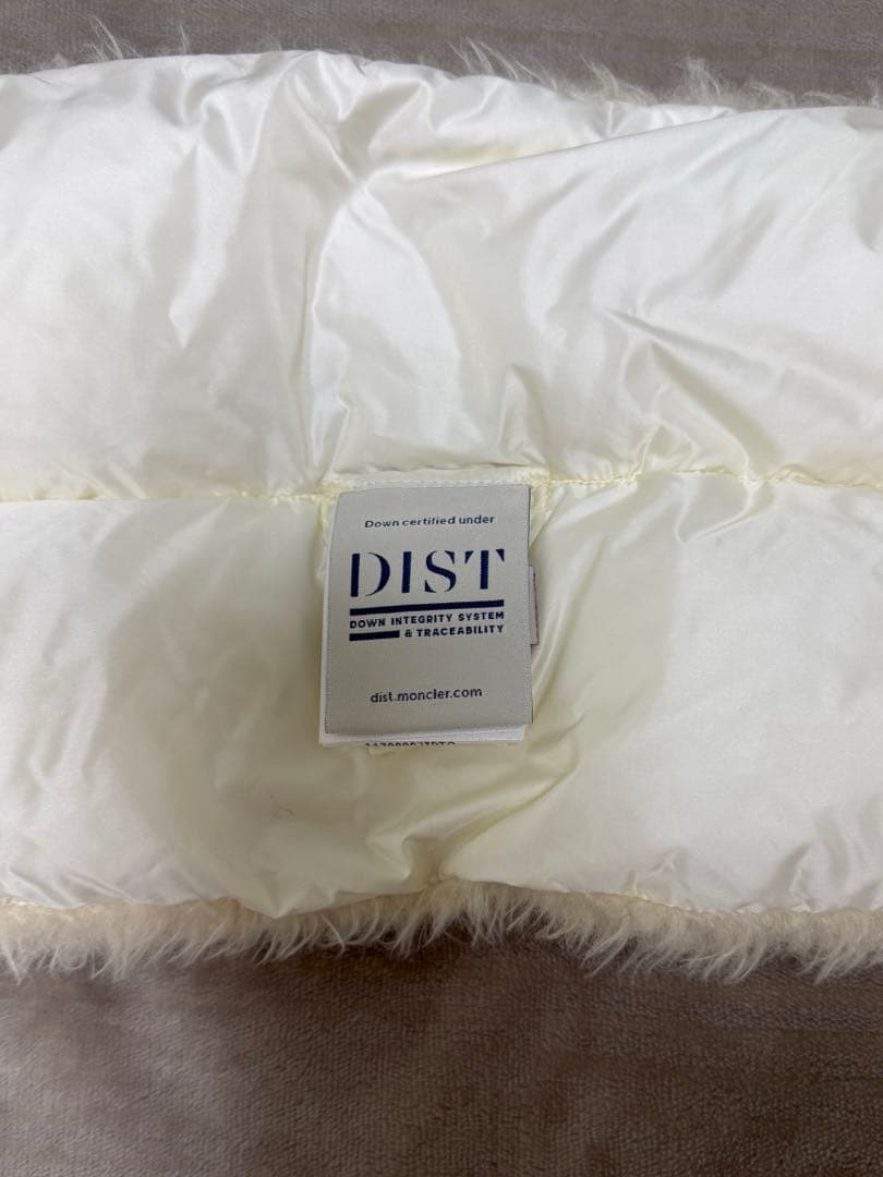 モンクレール　ダウンマフラー アイボリー