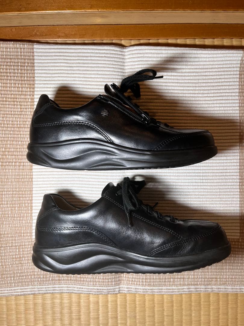 Finn Comfort ブラックレースアップシューズ