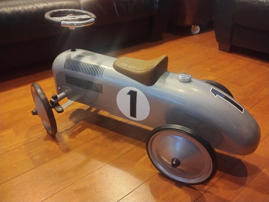 ARTABURG ／アルタバーグ／キッズカー／足蹴り／vilac／ペダルカー