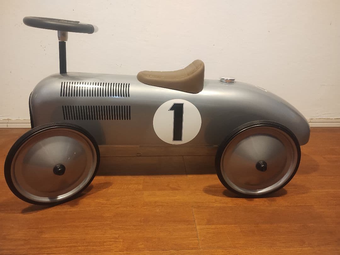 ARTABURG ／アルタバーグ／キッズカー／足蹴り／vilac／ペダルカー