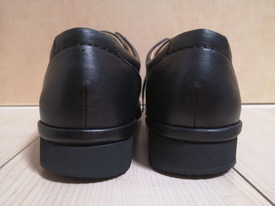 未使用 asics ペダラ 本革ウォーキングシューズ ブラック 23.5