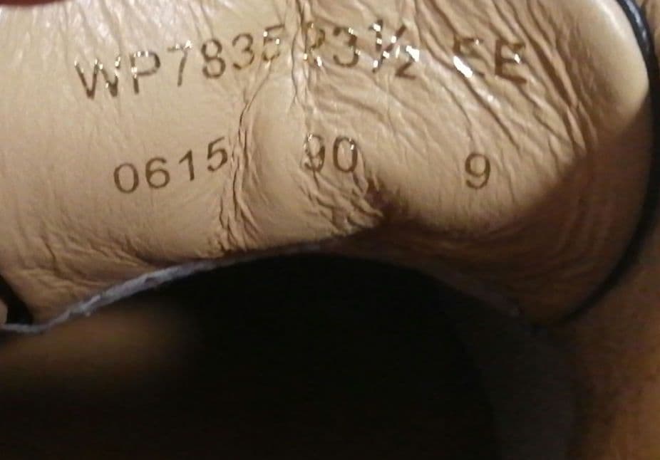 未使用 asics ペダラ 本革ウォーキングシューズ ブラック 23.5