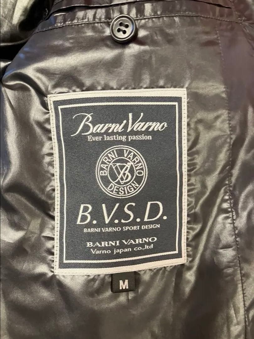 極美品　BARNIVARNOバー二ヴァーノ ダウンベスト