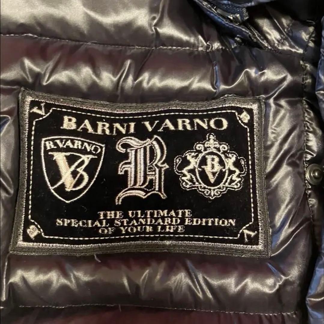 極美品　BARNIVARNOバー二ヴァーノ ダウンベスト