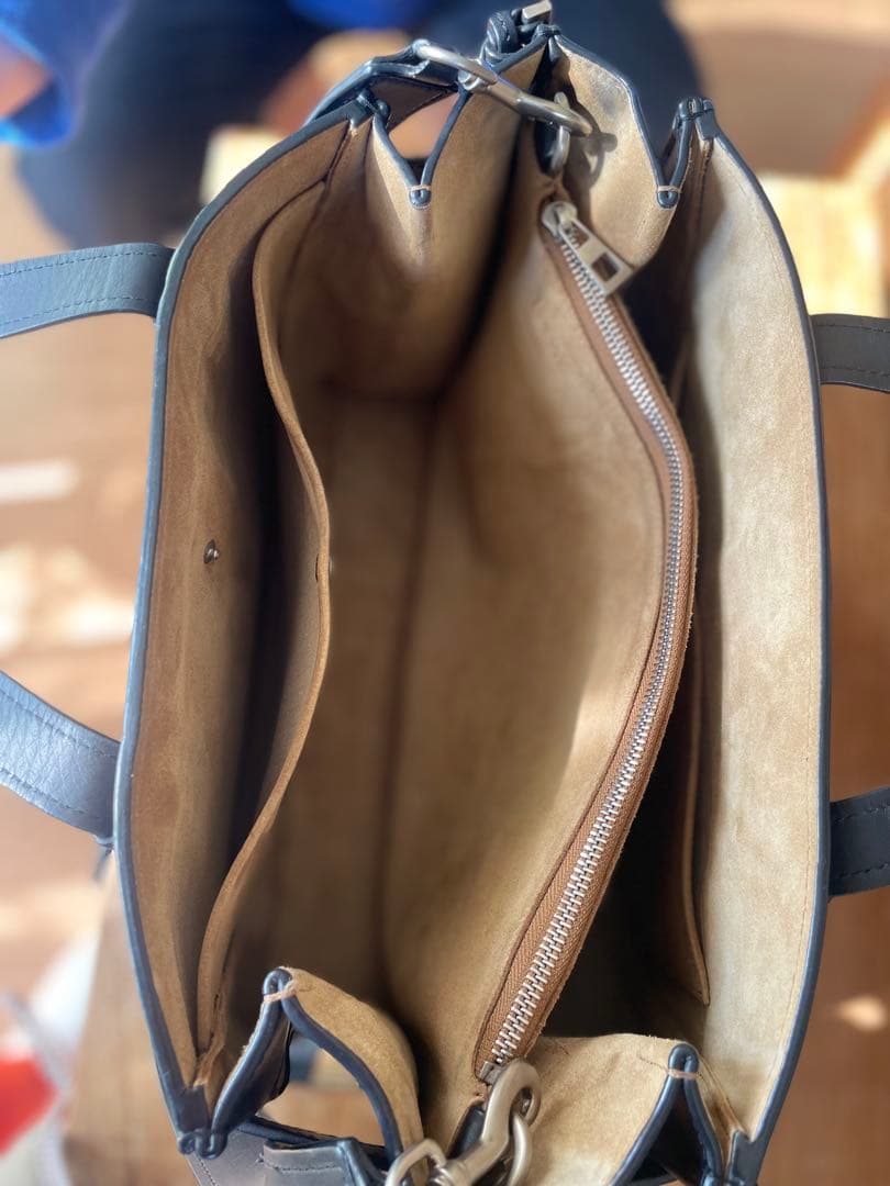 よる【ロエベ】GATE TOP HANDLE GRID BAG