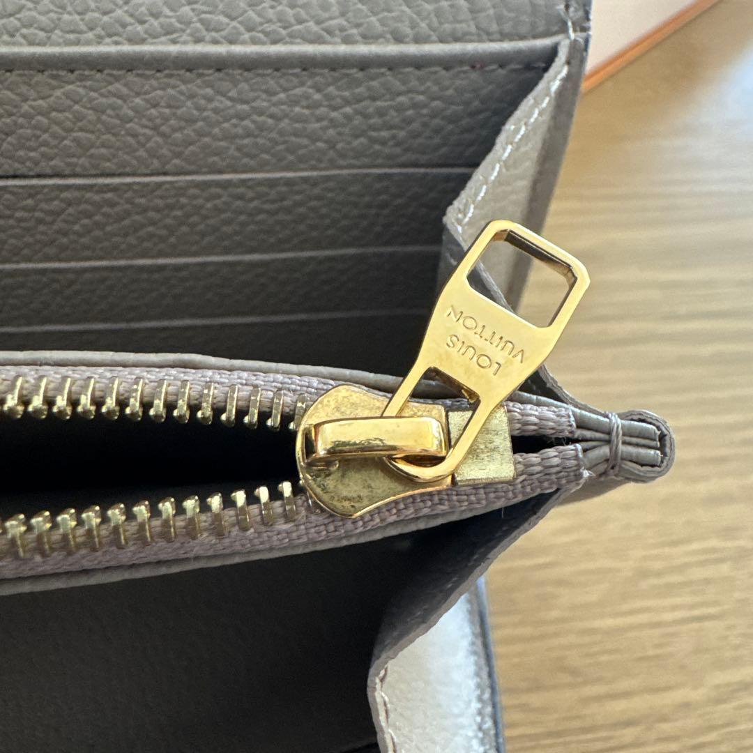 Louis Vuitton ポルトフォイユサラ　長財布
