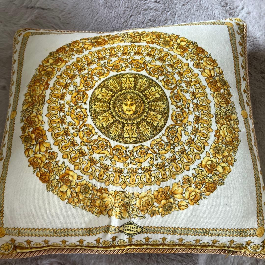 VERSACEヴェルサーチ メデューサ柄 両面クッション 3点セット