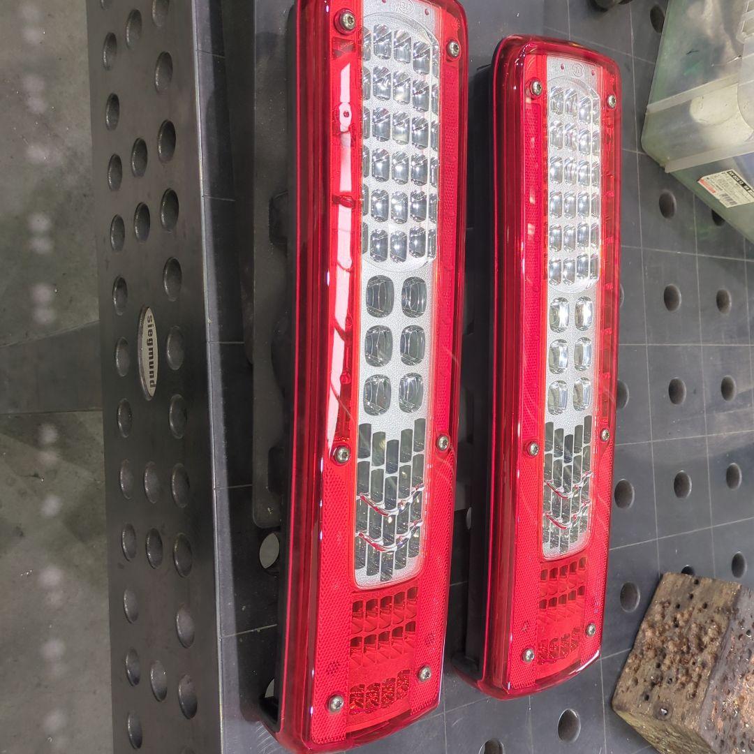 LEDテールランプ 赤 2個セット