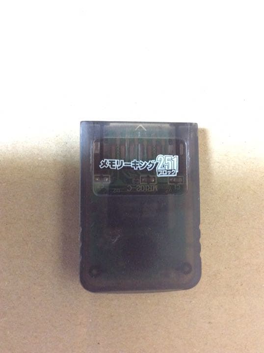 中古ゲームキューブ本体とコントローラ２個＋マリパとガンダムのソフト２本（メモカ）